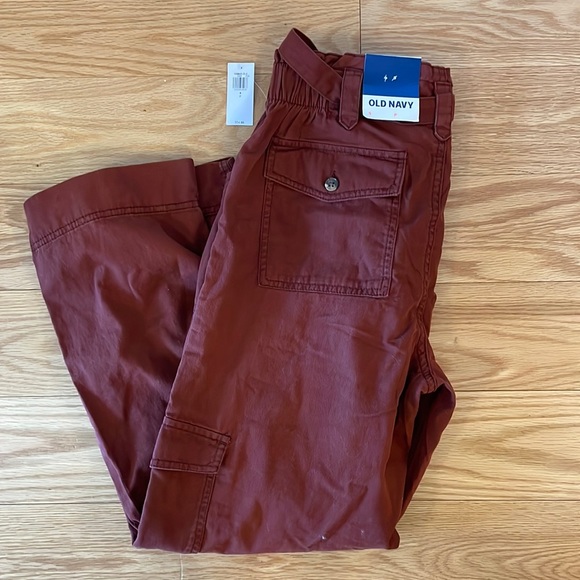 Old Navy cargo pants in rust - Picture 3 of 4